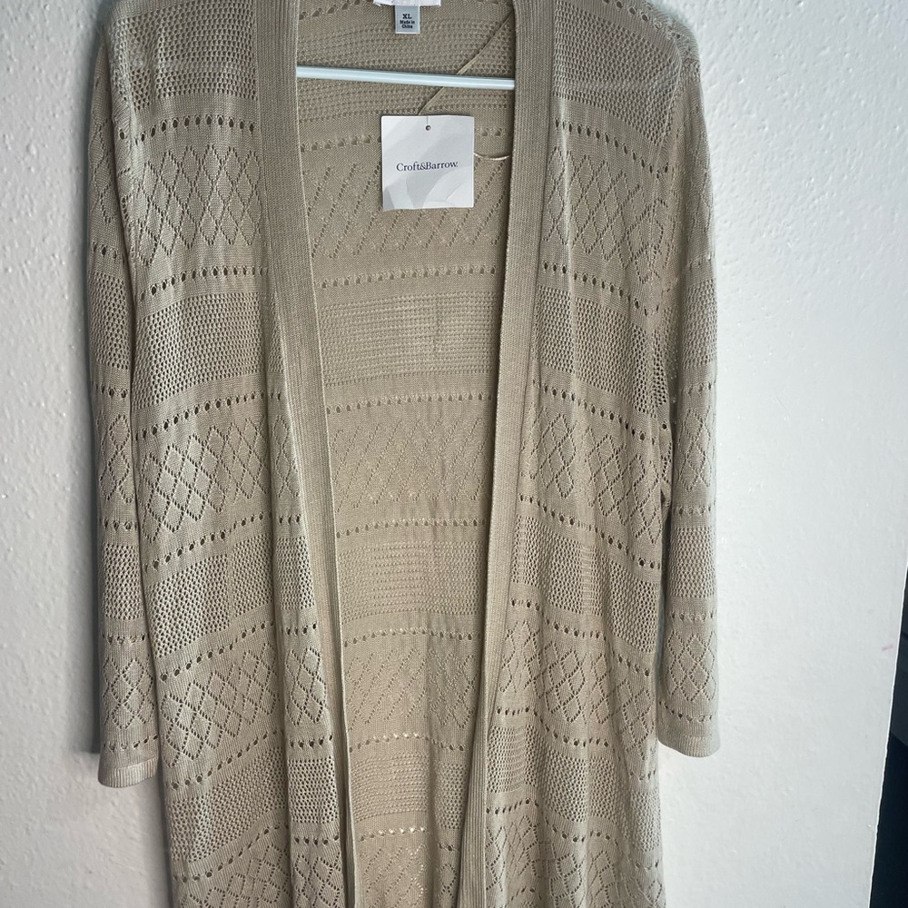 Croft & Barrow Women's Light Tan Knit Cardigan - Picture 1 of 5